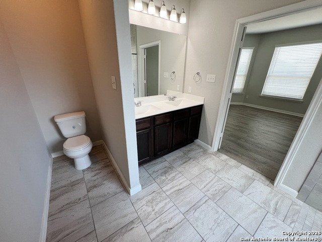 Listing photo id 20 for 9034 Holland Park