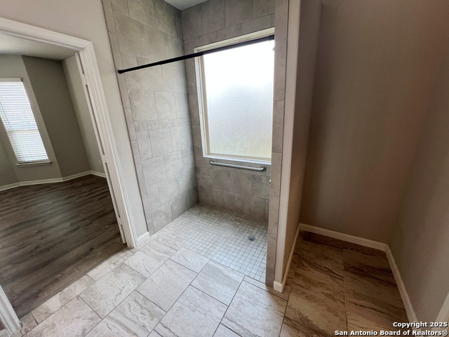 Listing photo id 21 for 9034 Holland Park