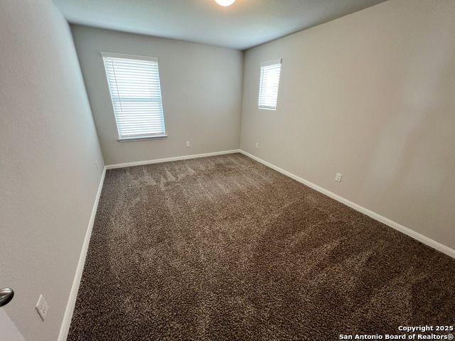 Listing photo id 26 for 9034 Holland Park