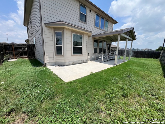 Listing photo id 36 for 9034 Holland Park