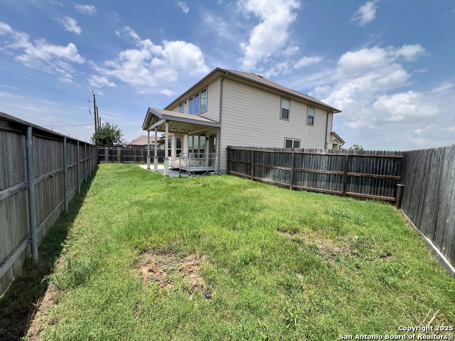 Listing photo id 38 for 9034 Holland Park