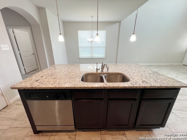 Listing photo id 6 for 9034 Holland Park