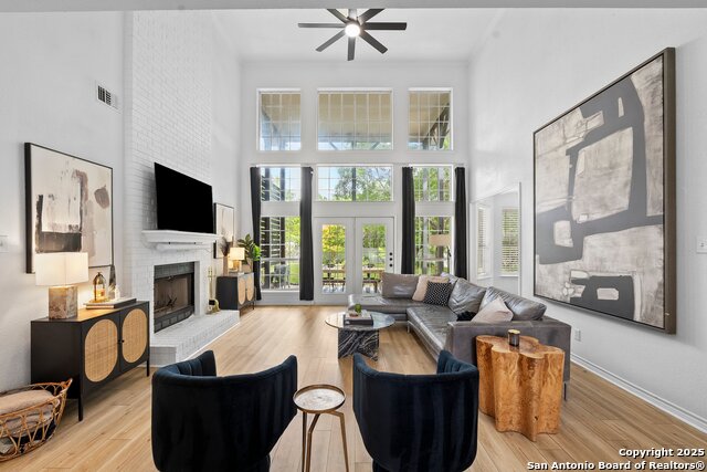 Image 14 of 35 For 9831 Rebel Queen