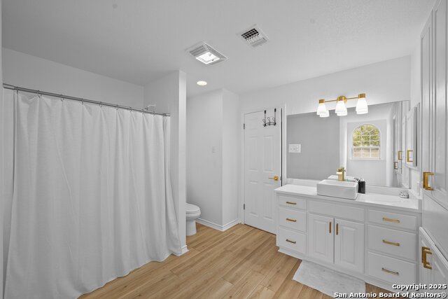 Image 29 of 35 For 9831 Rebel Queen