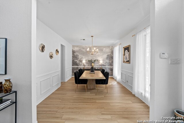 Image 5 of 35 For 9831 Rebel Queen