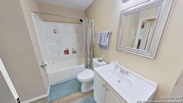 Listing photo id 15 for 6203 Valley Knight