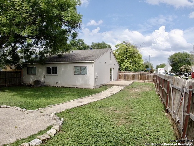 Listing photo id 26 for 6203 Valley Knight