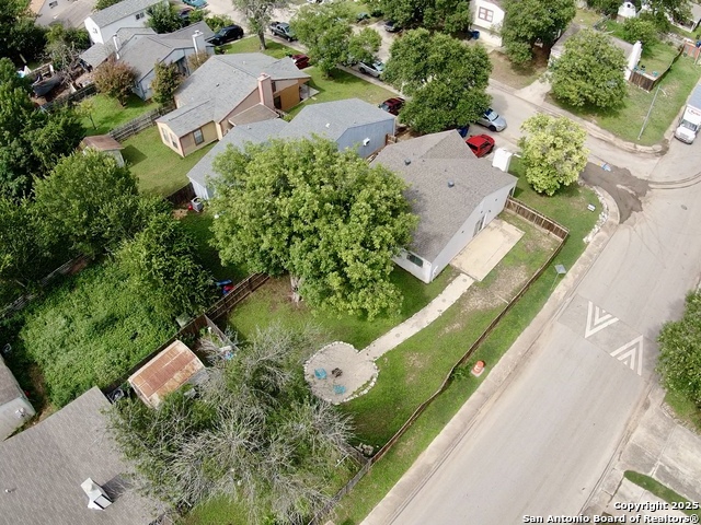 Listing photo id 28 for 6203 Valley Knight