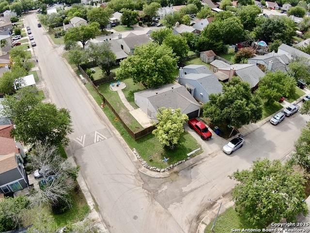 Listing photo id 29 for 6203 Valley Knight
