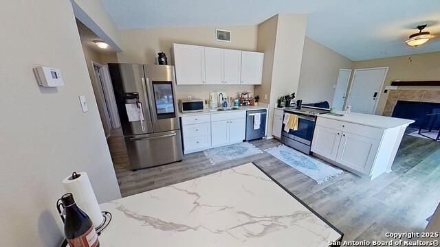 Listing photo id 4 for 6203 Valley Knight