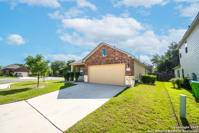 Image 2 of 24 For 1202 Petunia Bluff