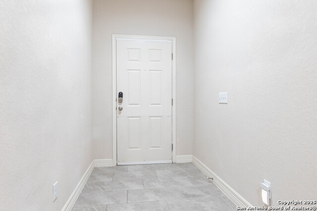 Image 4 of 24 For 1202 Petunia Bluff