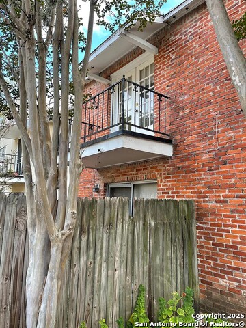 Image 9 of 10 For 6718 Callaghan  Apt 3