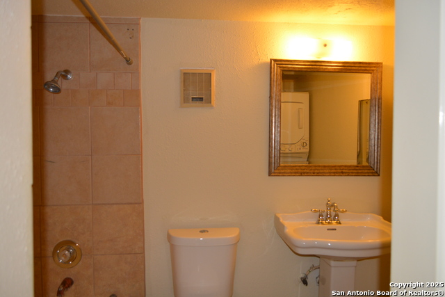 Image 4 of 23 For 11610 Vance Jackson Rd  108