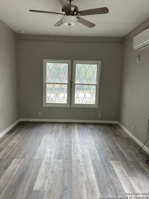 Image 4 of 7 For 633 Cravens  