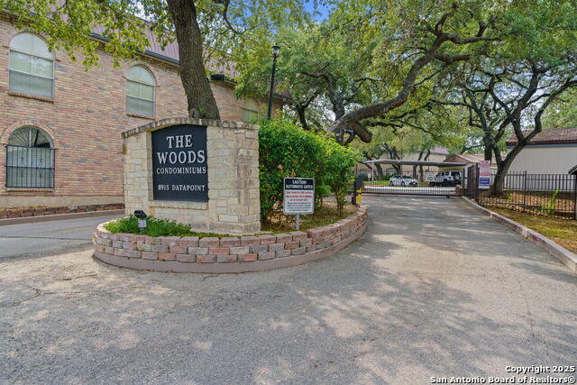 Details for 8915 Datapoint  37h, San Antonio, TX 78229