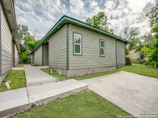 Details for 2910 Laredo S, San Antonio, TX 78207