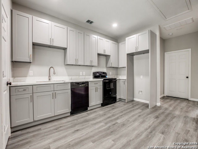 Image 4 of 12 For 2910 Laredo S