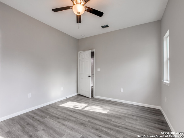 Image 9 of 12 For 2910 Laredo S