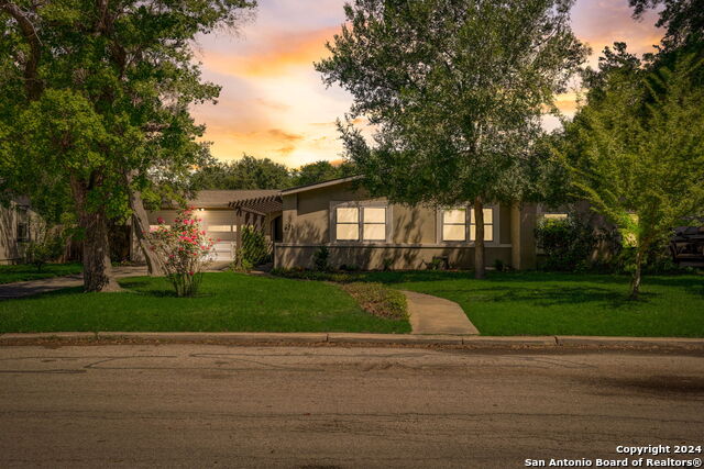 Details for 631 Nottingham Dr E, San Antonio, TX 78209