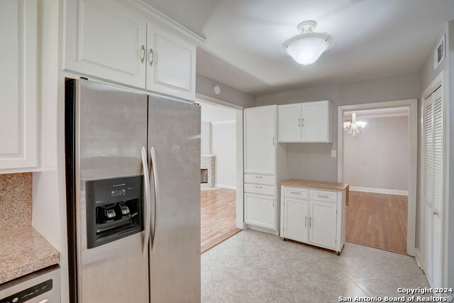 Image 23 of 44 For 631 Nottingham Dr E