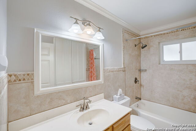 Image 26 of 44 For 631 Nottingham Dr E