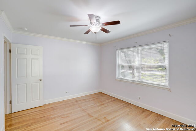 Image 30 of 44 For 631 Nottingham Dr E
