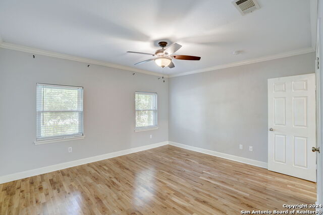 Image 37 of 44 For 631 Nottingham Dr E