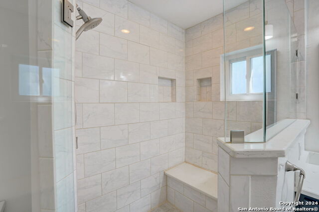 Image 42 of 44 For 631 Nottingham Dr E