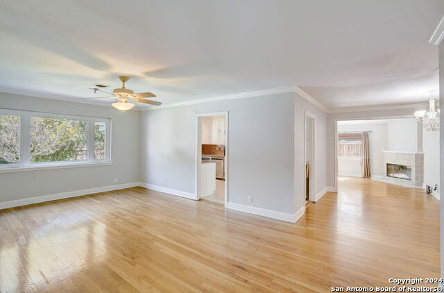 Image 9 of 44 For 631 Nottingham Dr E