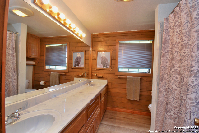 Listing photo id 13 for 2725 Old Lehmann
