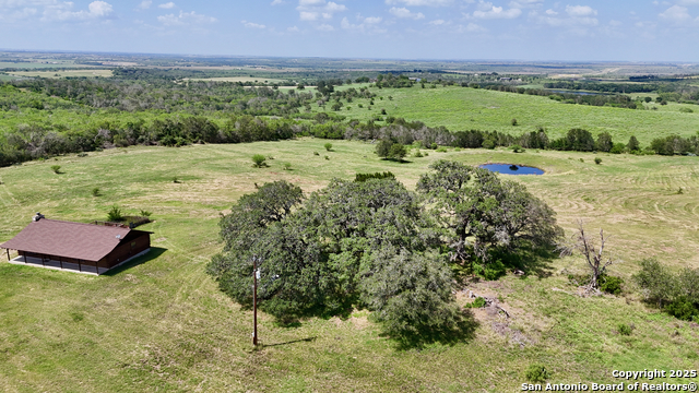 Listing photo id 1 for 2725 Old Lehmann