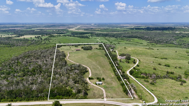 Listing photo id 2 for 2725 Old Lehmann