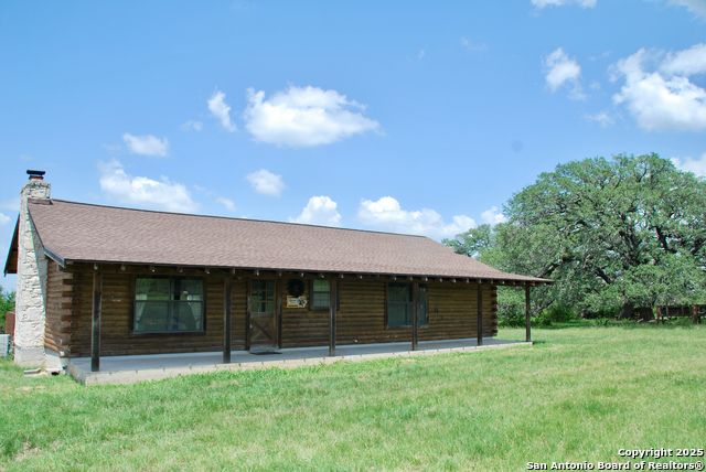 Listing photo id 5 for 2725 Old Lehmann