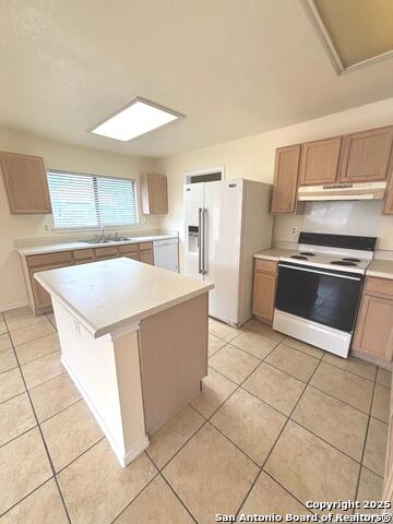 Listing photo id 5 for 7519 Micron Dr
