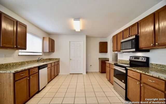 Listing photo id 6 for 12626 Sunny Wonder