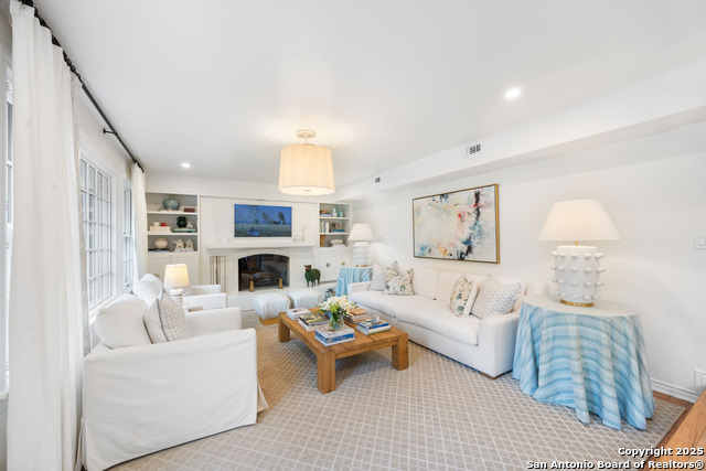 Listing photo id 12 for 647 Terrell Road