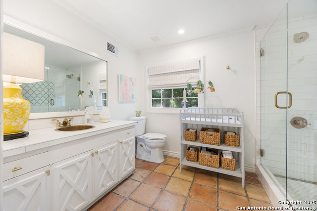 Listing photo id 24 for 647 Terrell Road
