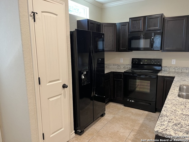 Image 12 of 31 For 6866 Lakeview Dr.  101