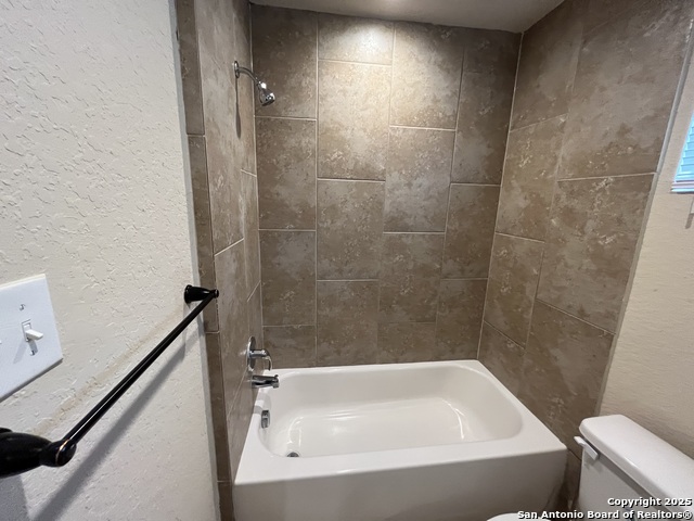 Image 30 of 31 For 6866 Lakeview Dr.  101