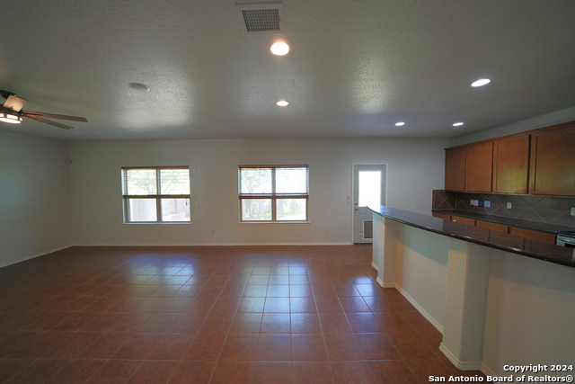 Image 16 of 50 For 432 Stonebrook