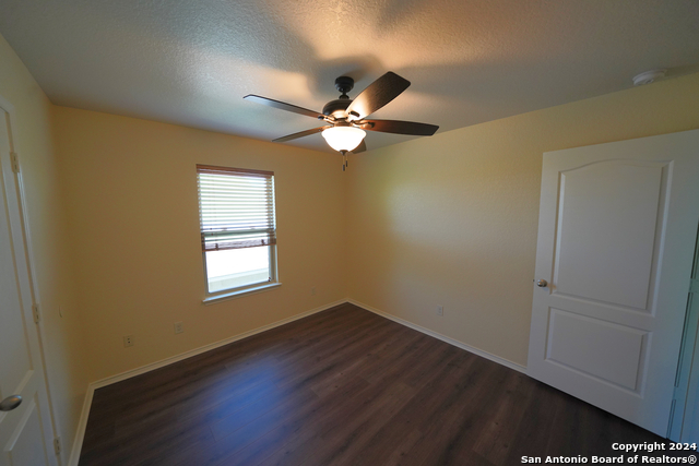 Image 43 of 50 For 432 Stonebrook