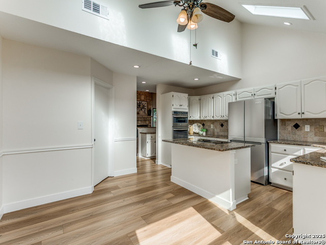 Image 10 of 25 For 16819 Summer Creek