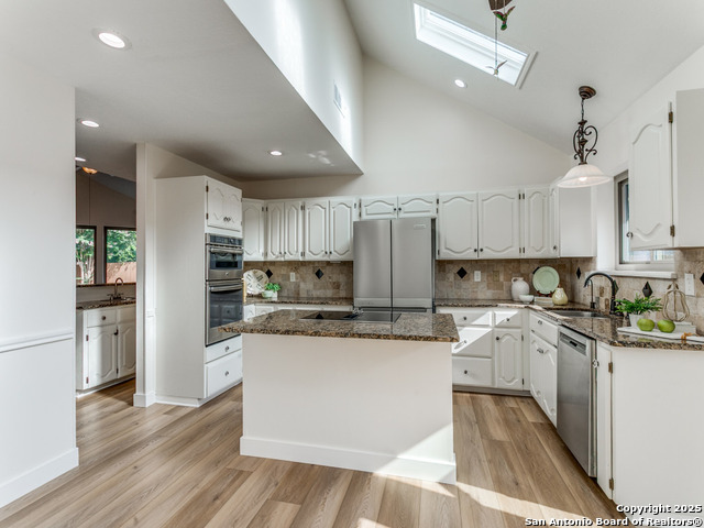 Image 12 of 25 For 16819 Summer Creek