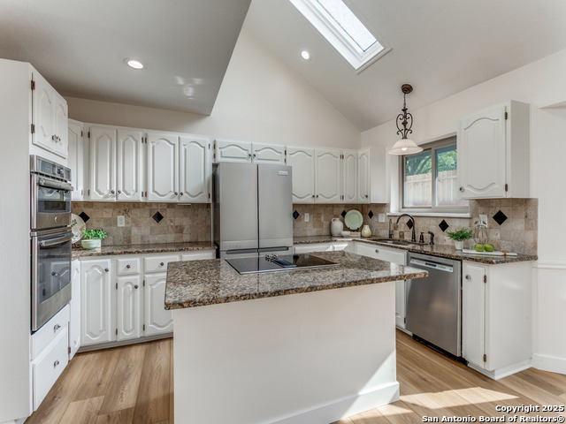 Image 13 of 25 For 16819 Summer Creek