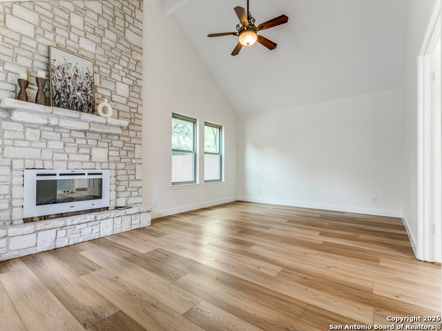 Image 15 of 25 For 16819 Summer Creek