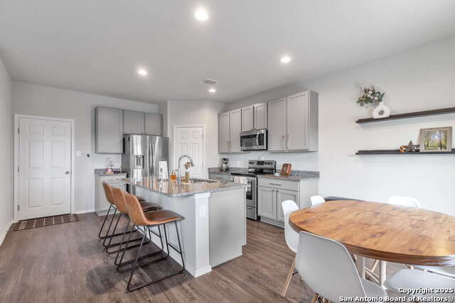Image 10 of 27 For 610 Pleasanton Way
