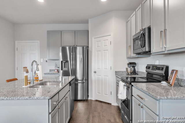 Image 11 of 27 For 610 Pleasanton Way