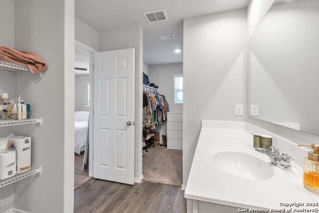Image 23 of 27 For 610 Pleasanton Way