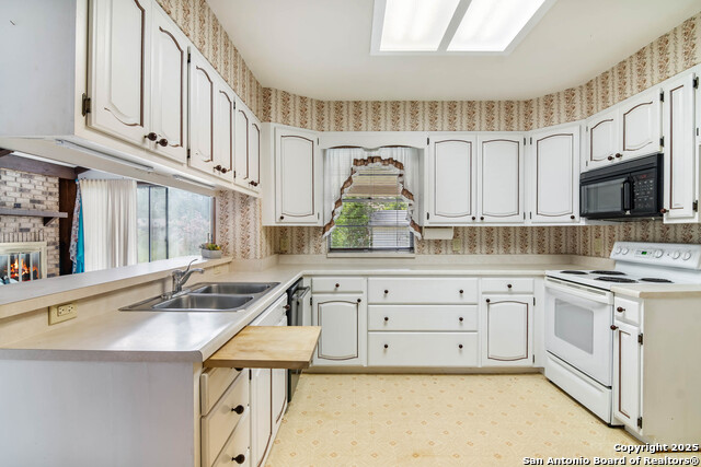 Image 13 of 25 For 4706 Debbie Drive